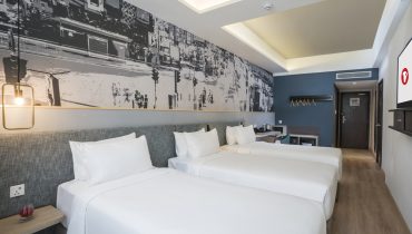Traveldoge-Bukit-Bintang-Deluxe-Plus-Triple-with-3-Single-Beds