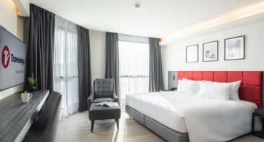 Travelodge-Phuket-town-deluxe-plus-king
