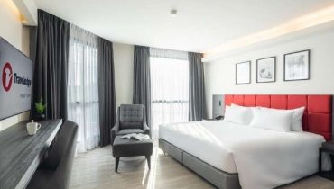 Travelodge-Phuket-town-deluxe-plus-king