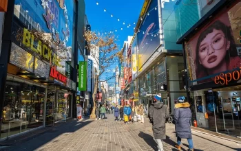 A Guide to Myeongdong Shopping Street: Where to Eat & Explore