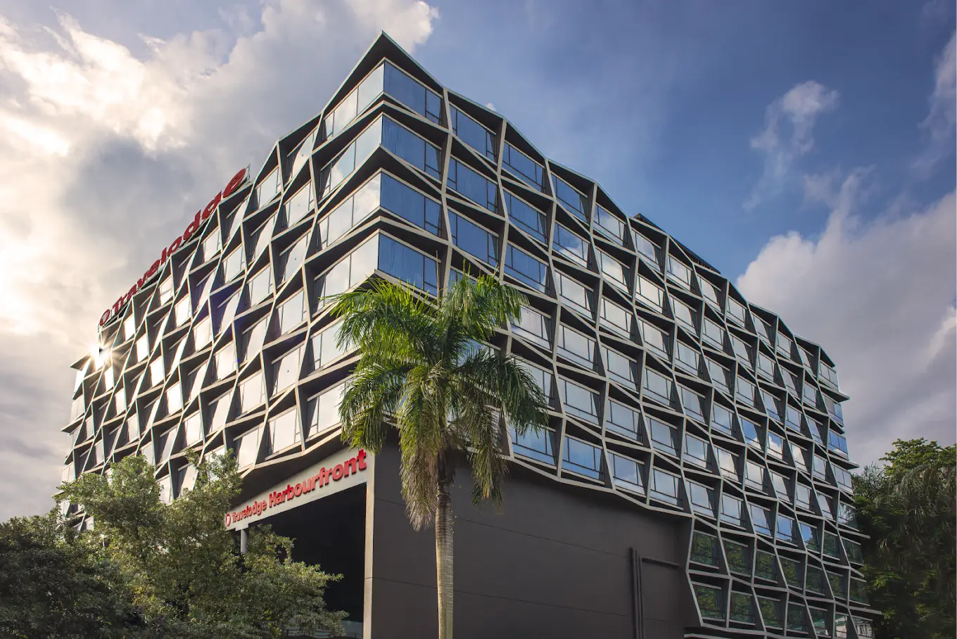 Where to Stay: Best Hotel Near Waterbomb Singapore