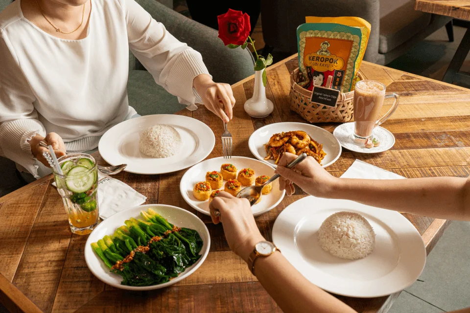 Kuala Lumpur City Centre (KLCC) isn’t just famous for the Petronas Twin Towers and its luxury shopping mall — it’s also a hotbed of unique dining. If you’re staying in a KL hotel near KLCC, such as Travelodge Kuala Lumpur, you’ll have some of the city’s most distinctive restaurants and cafés right at your doorstep. From rooftop dining with skyline views to nostalgic shophouses and quirky cafés perfect for Instagram, KLCC offers a taste of Malaysia’s culinary diversity with a modern twist.Key TakeawayKLCC offers a vibrant dining scene blending Malaysian heritage, global flavours, and modern dining concepts.Travellers staying in a KL hotel near KLCC can access fine dining, quirky cafés, and street food all within walking distance.Must-visit highlights include Marini’s on 57, Nobu, Fuego, and hidden gems like Merchant’s Lane and Loka Made Café.Smart dining tips: book rooftop spots in advance, dine off-peak, and explore both upscale and casual eateries.Choosing the right hotel, such as Travelodge Kuala Lumpur, ensures foodies have KLCC’s best flavours right at their doorstep.Why KLCC is a Foodie’s ParadiseA Crossroads of CulturesKLCC sits at the crossroads of Malaysia’s rich cultural mix, where Malay, Chinese, and Indian flavours come together — often with Western or fusion twists.Dining Within Walking DistanceWithin walking distance of most KL hotels near KLCC, you’ll find everything from fine dining to casual cafés tucked into artsy corners.Unique Venues with CharacterWhat makes KLCC extra special are the venues themselves. Rooftop restaurants showcase sweeping skyline views, while heritage shophouses serve food with stories of old Kuala Lumpur.Options for Every BudgetAnd the best bit? There’s something for every budget, whether you’re after a celebratory dinner, a mid-day coffee fix, or a comforting plate of nasi lemak.Must-Try Restaurants in KLCCMarini’s on 57Perched atop Petronas Tower 3, Marini’s on 57 is one of the city’s highest dining spots. The Italian fine dining menu is bolstered by an impressive wine list, making it a top choice for a special night out. Expect rich pastas, perfectly cooked steaks, and luxurious desserts, all enjoyed while gazing at the glittering city skyline through floor-to-ceiling windows.Madam Kwan’sSource: Madam Kwan’sIf you want a true taste of Malaysian comfort food in a polished, casual setting, Madam Kwan’s at Suria KLCC Mall is a must. Known for its hearty nasi lemak — fragrant coconut rice with sambal, fried chicken, and anchovies — the restaurant also serves a mean curry laksa and a variety of rice and noodle dishes. It’s the perfect spot if you’re craving local classics without venturing too far from your KLCC base.Fuego at Troika Sky DiningJust a 10-minute walk from KLCC, Fuego is part of the famed Troika Sky Dining collection. Here, Latin American flavours take centre stage with signature guacamole, grilled meats, and inventive cocktails. The open-air terrace is an experience in itself, especially at sunset when the city lights begin to sparkle. It’s a favourite for both date nights and group dinners, blending fiery flavours with unforgettable views.Nobu Kuala LumpurLocated at Menara 3 Petronas, right next to KLCC, Nobu brings its signature Japanese-Peruvian fusion to the heart of Kuala Lumpur. Expect delicate sushi, miso black cod, and playful South American twists on Japanese staples. With sleek interiors and panoramic views of the Twin Towers, Nobu offers both style and substance.Tamarind SpringsFor something completely different, hop into a quick Grab ride and escape to Tamarind Springs in Ampang. Nestled in lush greenery, this restaurant feels like a jungle retreat while being only minutes away from KLCC. The menu celebrates Southeast Asian cuisine with dishes inspired by Thai, Lao, and Khmer traditions. Think grilled meats, spicy salads, and curries — all enjoyed in a serene, open-air setting surrounded by nature.Quirky & Instagram-Worthy Cafés Near KLCCMerchant’s LaneTucked away in Petaling Street, about 10 minutes from KLCC, Merchant’s Lane is a café that’s as photogenic as its food is delicious. Expect fusion brunch plates, speciality coffee, and colourful drinks served against a backdrop of rustic Malayan interiors, complete with murals and vintage furniture. It’s a café that invites lingering conversations and plenty of Instagram snaps.The LINC KLSource: The LINC KLA short stroll from KLCC, The LINC is more than a shopping spot — it’s a lifestyle space brimming with boutique cafés and dessert bars. Think artisanal coffee, handcrafted cakes, and gelato, all set against an artsy environment filled with greenery and vibrant wall art. It’s ideal for café-hopping or winding down after a day of sightseeing.VCR StacksLocated in nearby Bukit Bintang, VCR Stacks is just a 10-minute walk or quick Grab away. This café specialises in sourdough sandwiches paired with top-notch coffee. With its minimalist design and warm lighting, the ambience is chic yet cosy — the kind of place where you’ll happily spend an afternoon recharging.Loka Made CaféFound within The LINC KL, Loka Made Café celebrates Malaysian culture in both its décor and its menu. Expect nostalgic flavours reimagined as modern desserts and playful handcrafted drinks. With its fun interiors and quirky local touches, it’s a perfect spot for travellers looking to experience Malaysia’s creative café scene.Tips for Dining in KLCC Like a LocalTipWhy It HelpsDine off-peakAvoid long queues and enjoy a more relaxed dining experience.Book ahead for rooftop/fine diningPopular spots fill up quickly, especially on weekends.Mix it upBalance your trip with both hawker food and high-end dining for the full KL experience.Walk or take GrabConvenient from any KL hotel near KLCC, saving time and hassle.Where to Stay for the Best Foodie AccessSource: Travelodge.AsiaStay Close to the ActionStaying in a KL hotel near KLCC means you’re never far from your next great meal. Whether you’re craving Malaysian street food or fine dining with skyline views, everything is within walking distance or a short Grab ride away.Travelodge Kuala Lumpur as a Convenient BaseHotels like Travelodge Kuala Lumpur place you right in the heart of the city. From here, you can stroll to Suria KLCC Mall for casual bites, or head to nearby rooftop spots for dinner with panoramic views.Comfort After Culinary AdventuresAfter a full day of exploring the city’s foodie scene, it’s important to return to a space where you can rest and recharge. A centrally located hotel means you save time commuting and spend more time enjoying KL’s flavours.Final Bite — Savour KLCC’s FlavoursKLCC is more than a shopping hub; it’s a dining destination that blends tradition, innovation, and flair. Whether you’re indulging in a fine-dining feast or snapping photos in a quirky café, the area promises unforgettable flavours. When you stay in a KL hotel near KLCC, you’ll have the perfect base to pair meals with sightseeing, making every trip to Kuala Lumpur a feast for all senses.Make your foodie journey even smoother by staying at Travelodge Kuala Lumpur, just steps away from KLCC’s best dining spots. Book your stay today and enjoy the comfort of knowing the city’s tastiest experiences are right at your doorstep.Frequently Asked QuestionsWhat’s the best time to visit restaurants in KLCC to avoid crowds?Go during weekday lunches or early dinners before 7pm. Weekends and evenings are busiest.Are there halal dining options in KLCC?Yes, many restaurants in Suria KLCC Mall and around the area are halal-certified. Always check with the venue if in doubt.How much should I budget for dining near KLCC?Street food and casual cafés range from RM15–30 per meal, while fine dining can go upwards of RM200 per person.Is it easy to get to KLCC dining spots without driving?Absolutely. Many venues are within walking distance of KLCC hotels, and Grab rides are affordable for slightly further spots.Do restaurants in KLCC offer vegetarian or vegan options?Yes. Most international restaurants and cafés have vegetarian menus, and vegan-friendly cafés are on the rise.