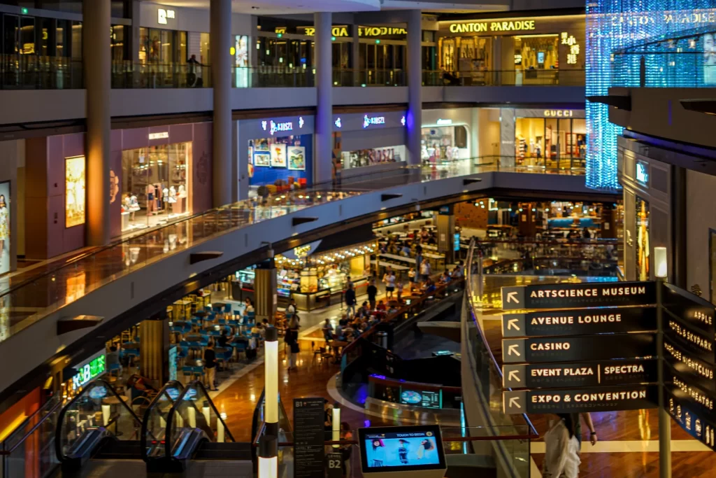  Restaurants Around Marina Bay During a Singapore Hotel Booking