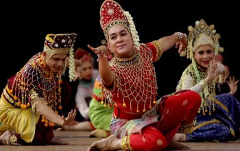 Cultural dance performance from Kuala Lumpur, Malaysia